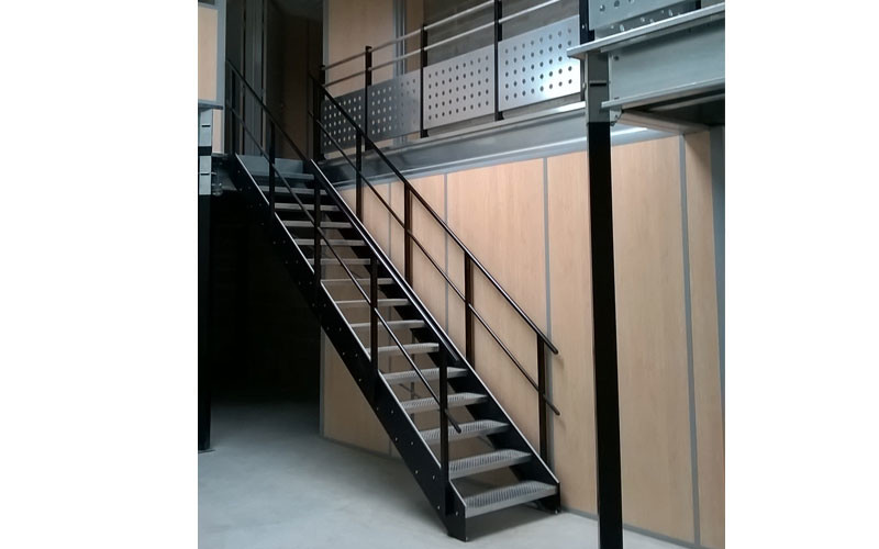 escalier-plateforme_medium